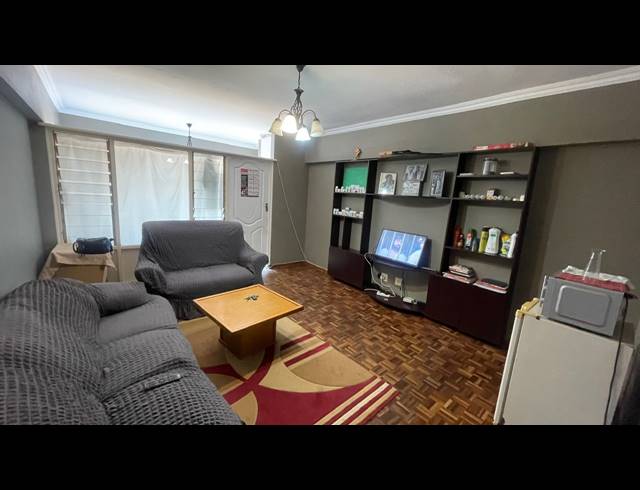 2.5 BEDROOM APARTMENT FOR SALE IN GLENWOOD